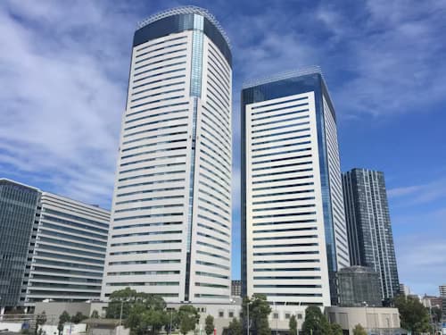 Insurance advisors in meeting